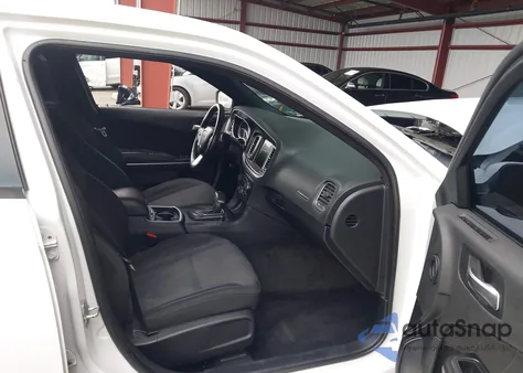 2015 Dodge Charger Sxt z USA, uszkodzony, nr VIN 2C3CDXHG5FH918928